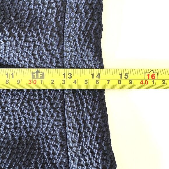 MM.LaFleur Women The Susanna Sheath Dress in Italian Pebble Jacquard Navy - Picture 7 of 13